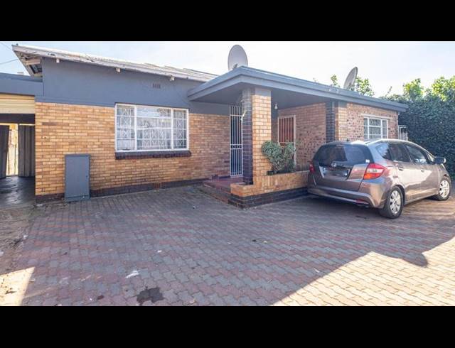 3 BEDROOM HOUSE FOR SALE IN KENSINGTON